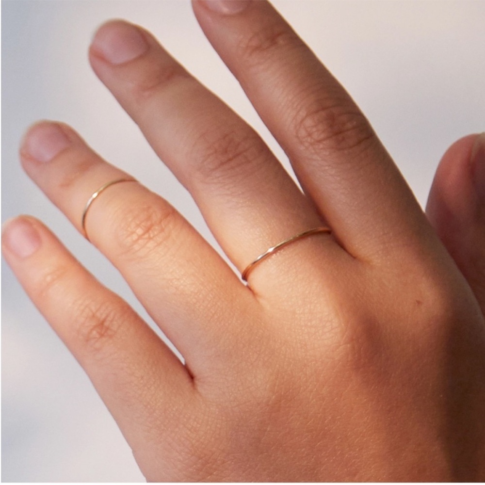 14k gold ring 5 .
